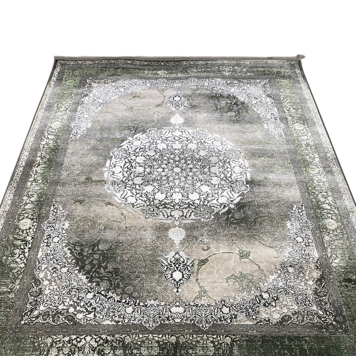 Tappeto Waldgeist 170x240 cm, vista ravvicinata con bordura: superficie verde tenue, ornamenti chiari