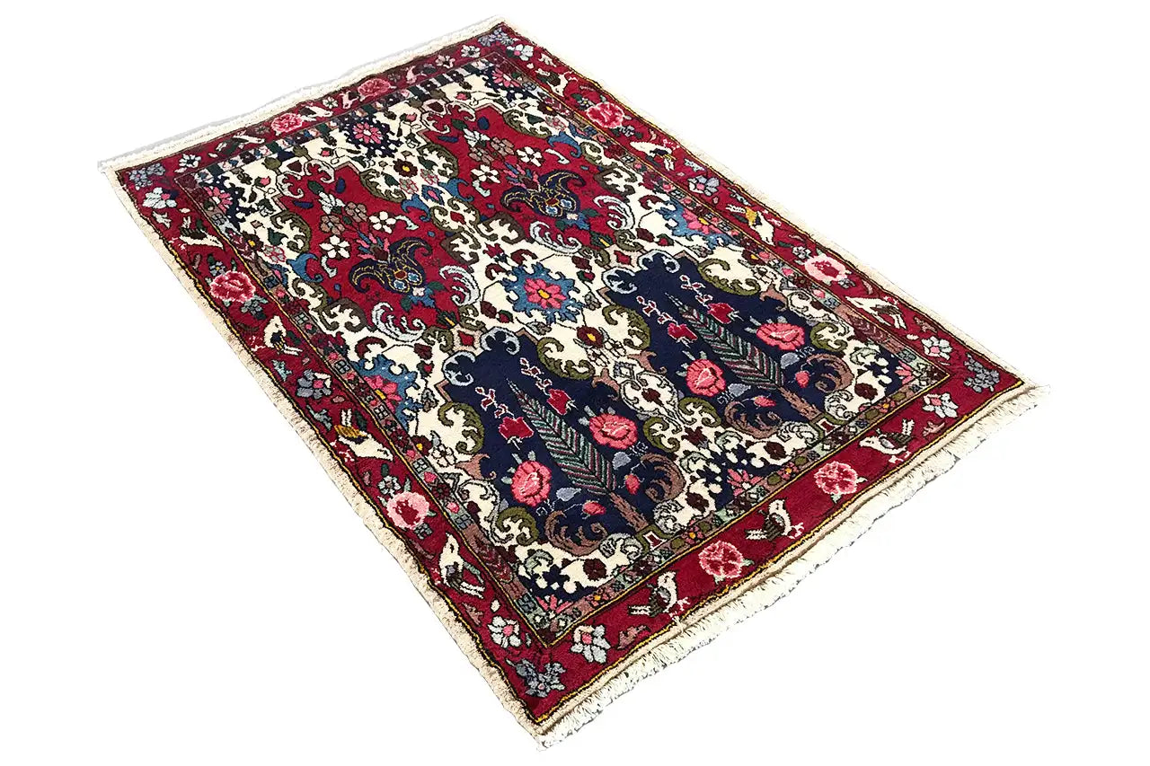 Bakhtiari - (142x104cm) - German Carpet Shop