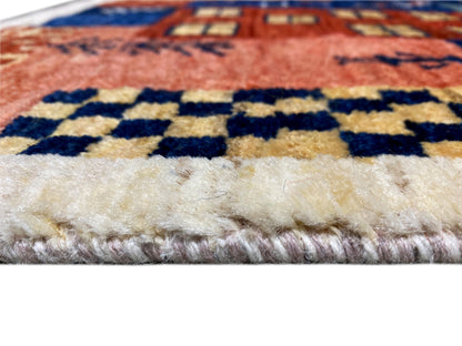 Gabbeh-Luri Teppich 158x86 cm: Nahansicht des Florrands mit cremefarbenem Saum
