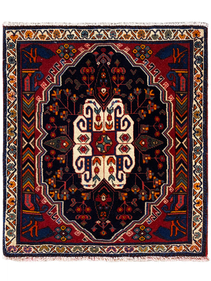 Tappeto Poshti dal design quadrato con fondo blu e motivo ornamentale bianco e rosso