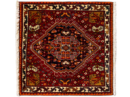 Tappeto Poshti 60x60 cm, motivo ornamentale quadrato rosso con bordo chiaro
