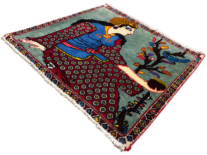 Tappeto Poshti 68x63 cm in diagonale: figura e albero, motivi geometrici, frange sui bordi
