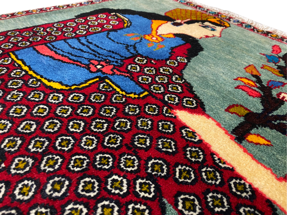 Tappeto Poshti 68x63 cm Dettagli: strisce di motivi intricati, motivo figurativo, bordo decorato, frange