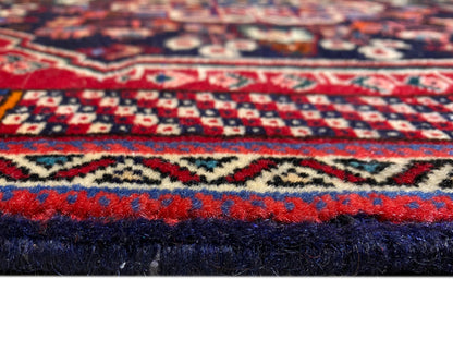 Tappeto Poshti 66x63 cm Dettaglio del bordo: vello blu scuro con accenti rossi