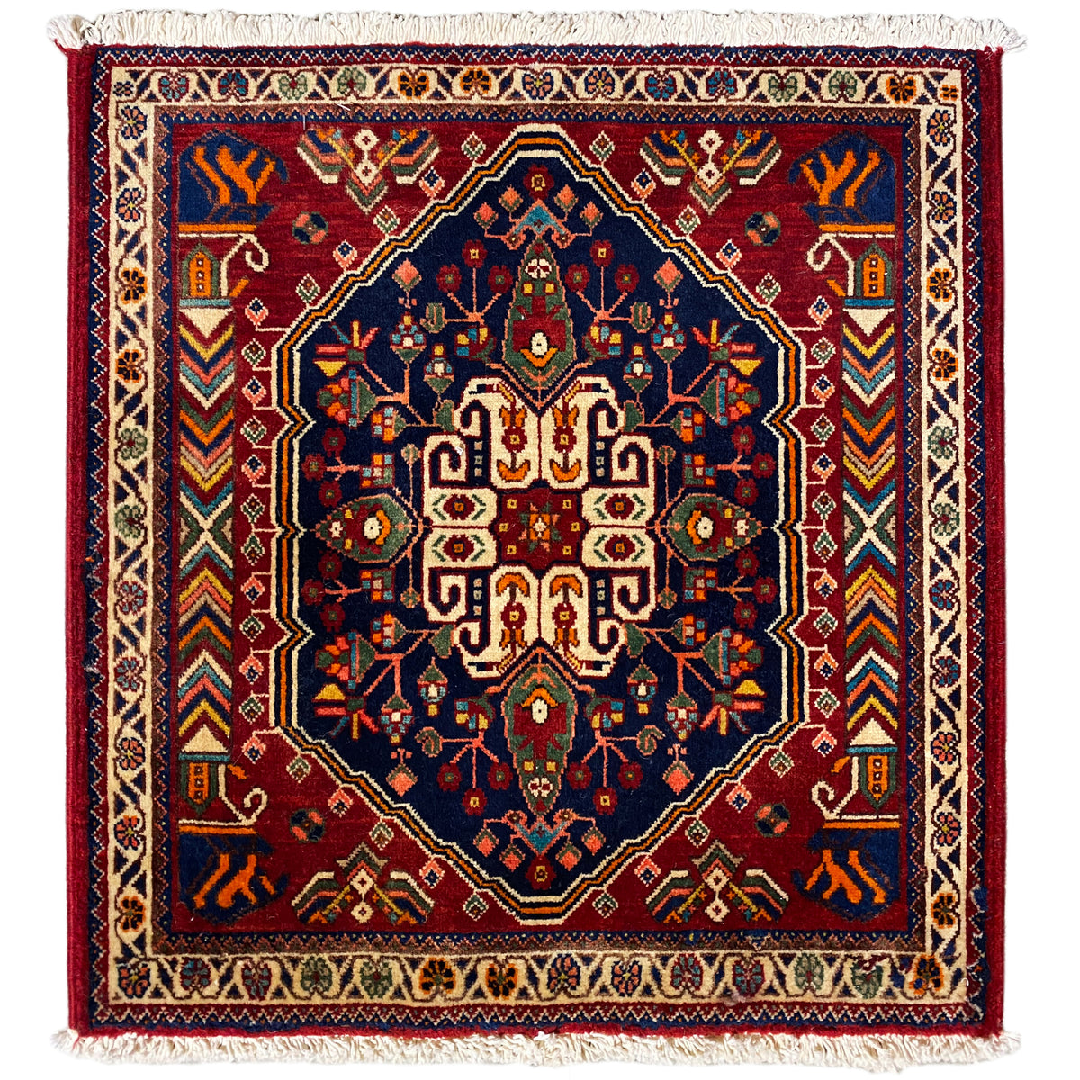 Tappeto 63x60 cm con motivo a medaglione blu e bordeaux e frange