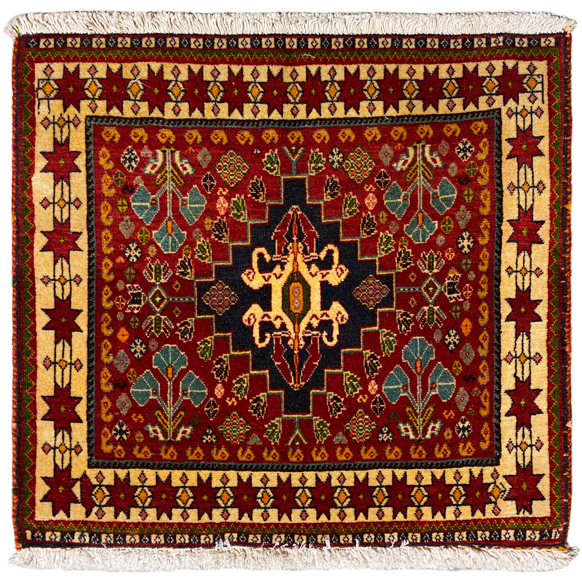 Tappeto Poshti, 60x58 cm, motivo rosso con medaglione nero e frange
