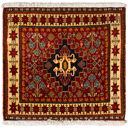 Tappeto Poshti, 60x58 cm, motivo rosso con medaglione nero e frange